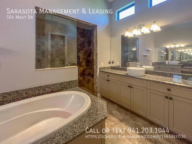 Building Photo - 504 Mast Dr