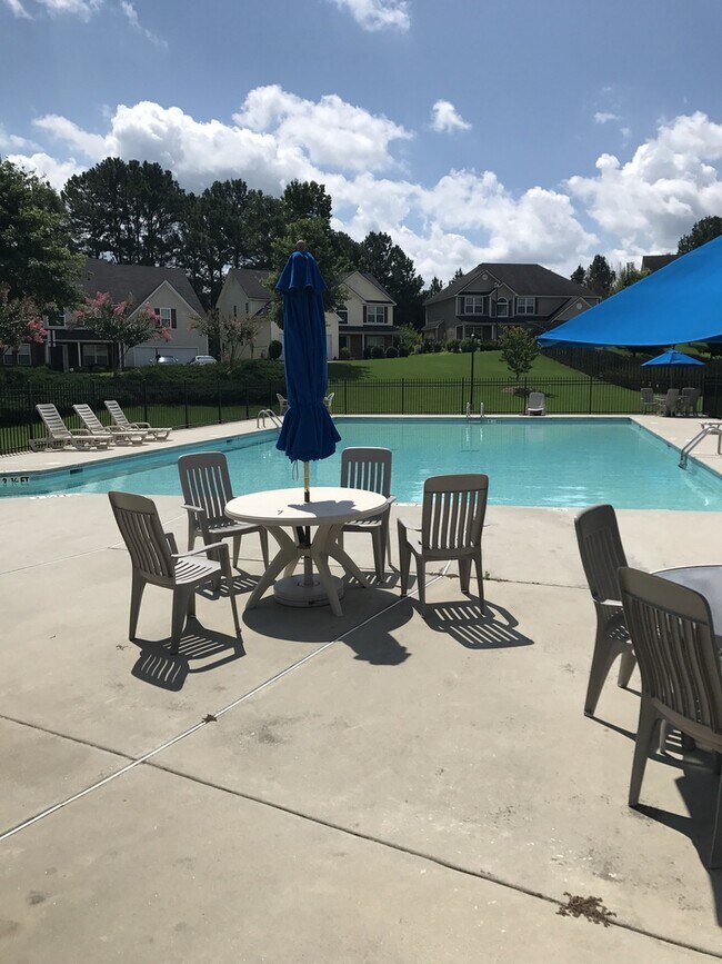 Building Photo - 4 Bed/2.5 Bath Single Family Home for Lease in Loganville