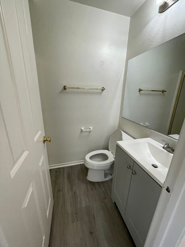 Building Photo - 3bed/3bath Townhouse in San Gabriel - InveServe Corp