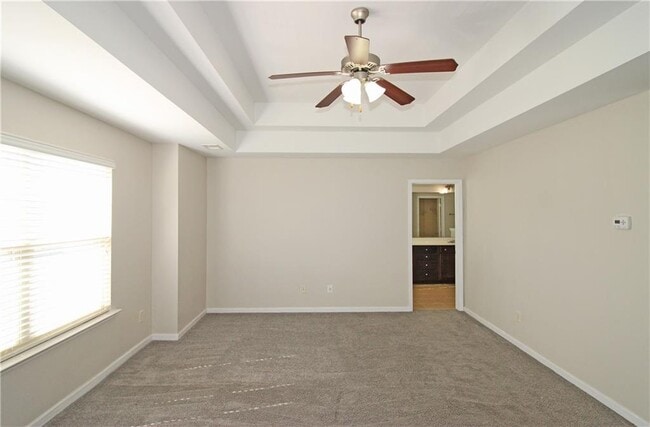 Building Photo - 315 Lakeside Ln