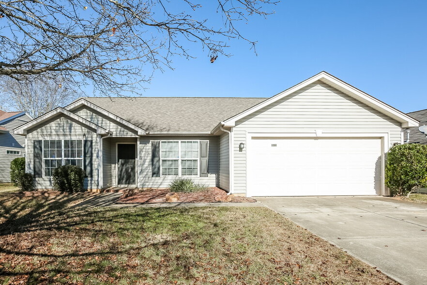 Primary Photo - 1528 Moss Creek Dr