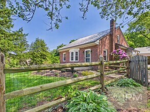 Building Photo - Country Comfort, Modern Living | 3 Bedroom, 1 Bath, Eastern York School District