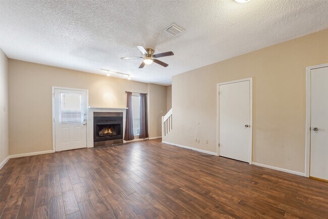 Building Photo - 12400 Brookglade Cir