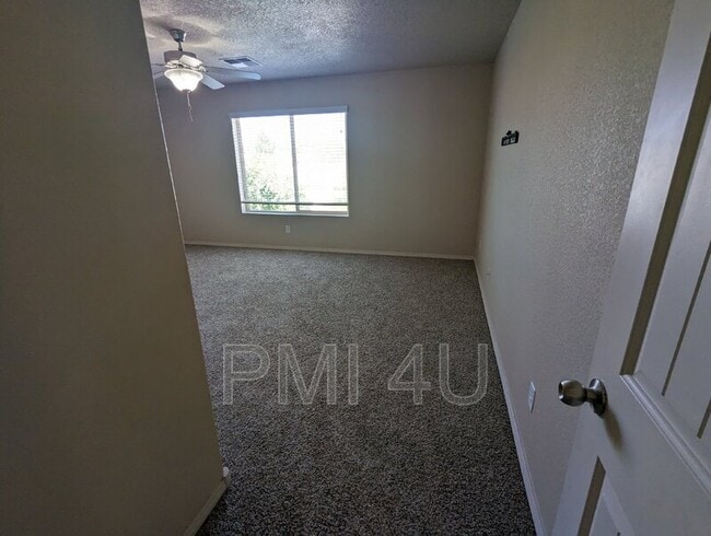 Building Photo - 2035 Ferndale Rd SE