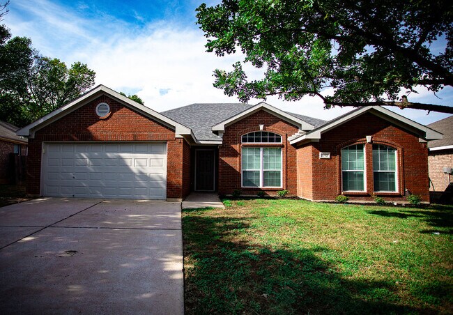 Primary Photo - 1912 Cancun Dr