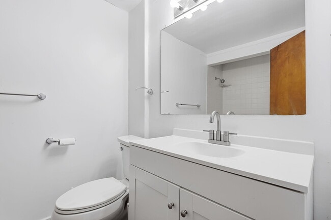 Building Photo - 6382 Houghten Dr