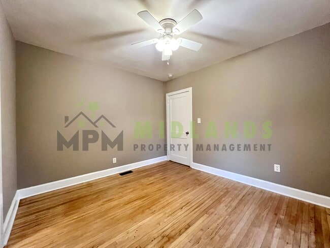 Building Photo - 2728 Holt Dr