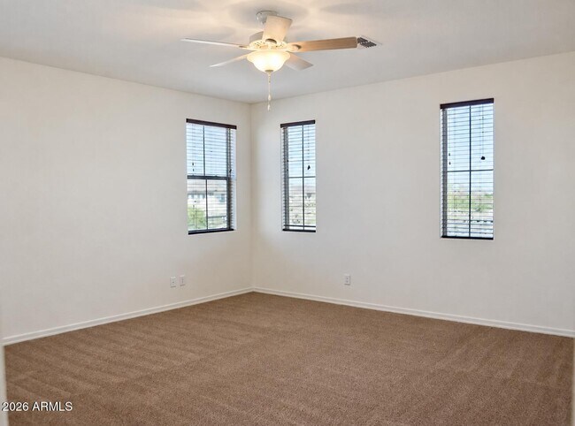 Building Photo - 2834 E Aloe Pl