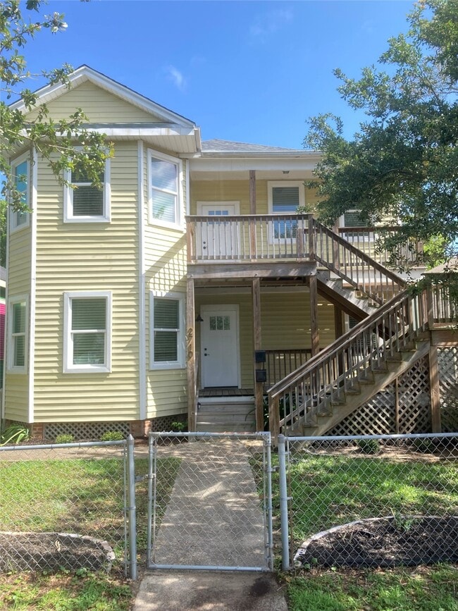 Primary Photo - 2710 Avenue P 1/2 Ave