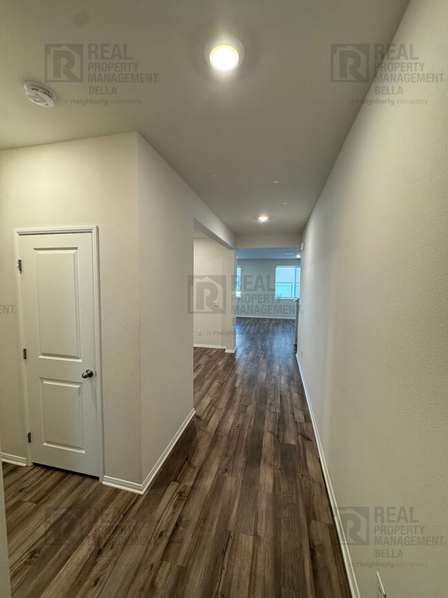 Building Photo - Gorgeous Menifee Pool Home with Downstairs...