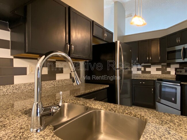 Building Photo - 1025 Derbyshire Dr