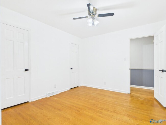 Building Photo - 6808 Jones Valley Dr SE