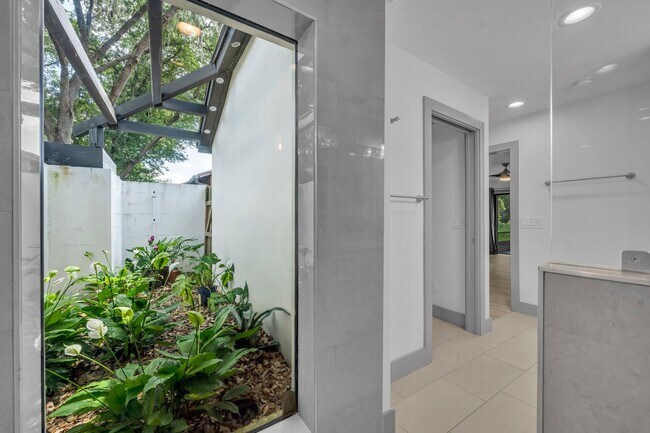 Building Photo - Waterbridge Stunner