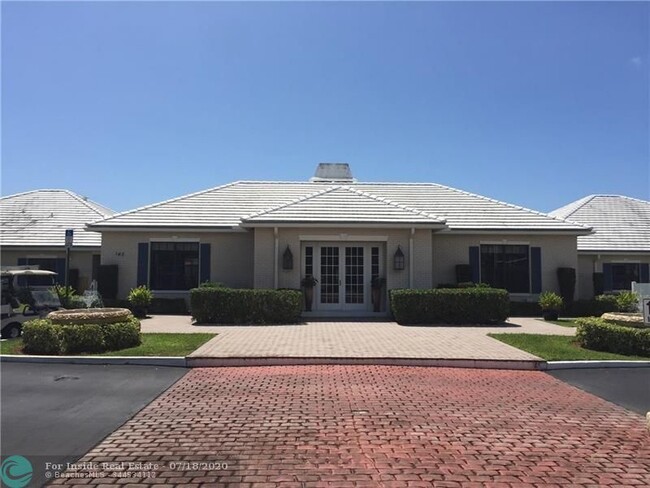 Building Photo - 170 Cypress Club Dr
