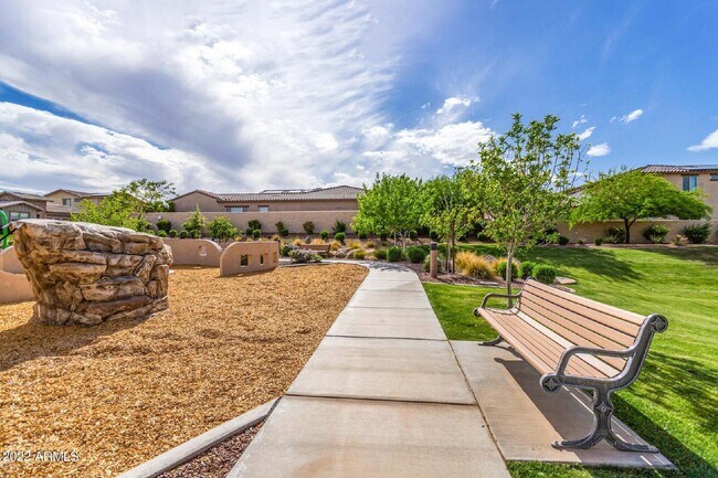 Building Photo - 13784 W Sarano Terrace