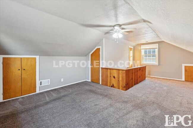 Building Photo - 4336 Lyman Ave