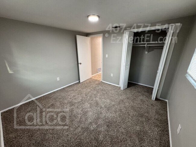 Building Photo - 5631 Canosa Dr