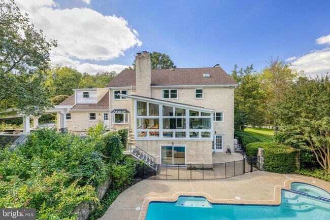 Primary Photo - 1107 Savile Ln