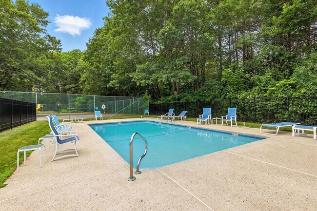 Building Photo - 56 Durham Rd