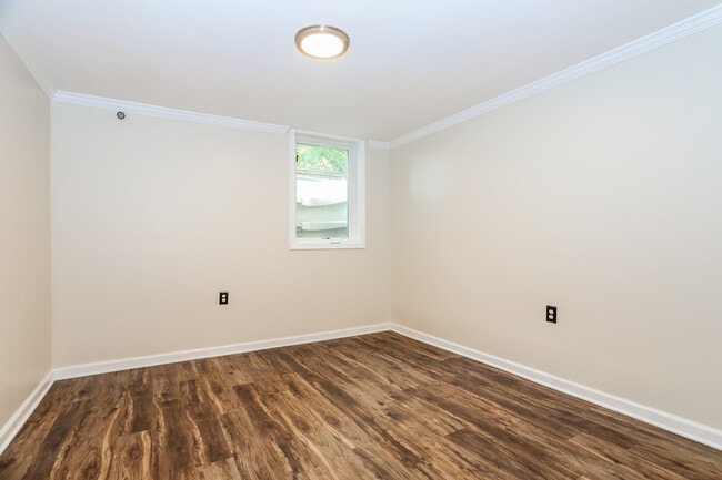 Building Photo - 5003 Stewart Ct