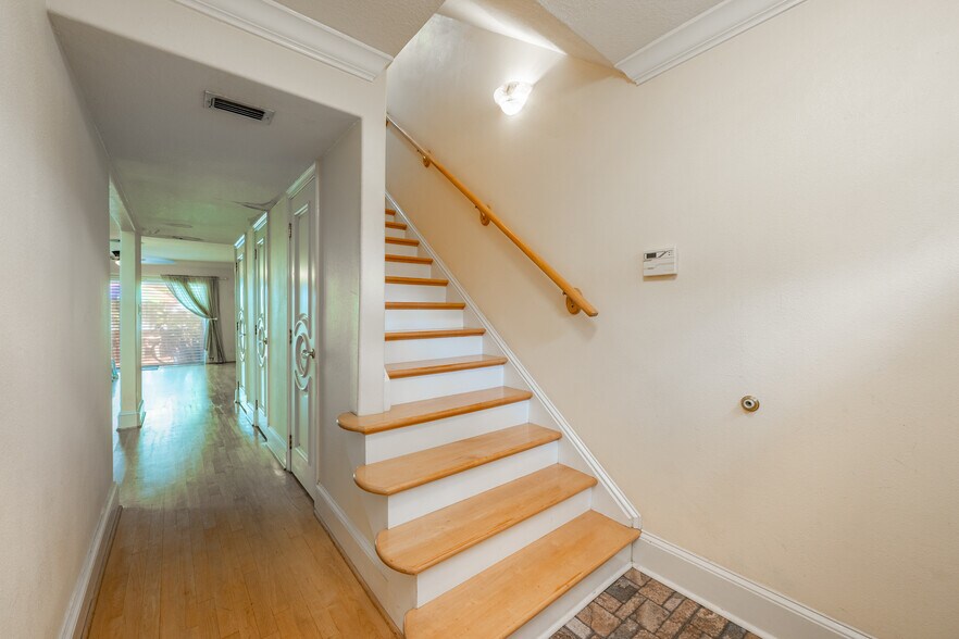Building Photo - 372 Georgetown Dr