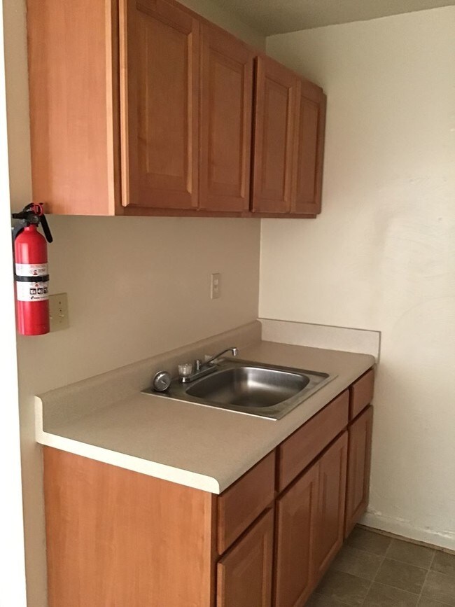 Building Photo - 1243 E Ocean View Ave