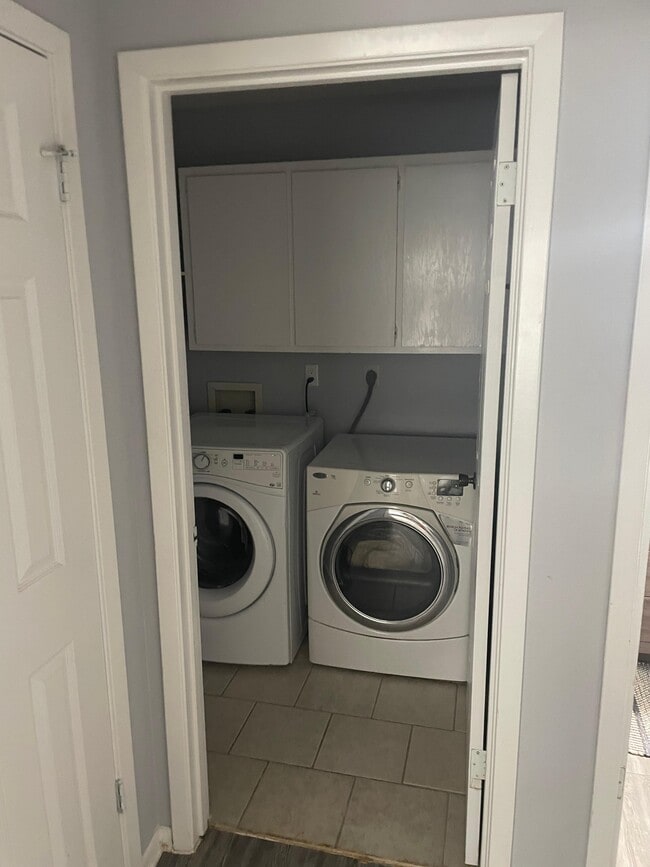 Building Photo - 1807 Treehouse Trail