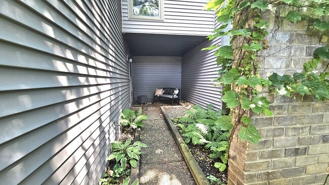 Building Photo - 13758 Heywood Ct