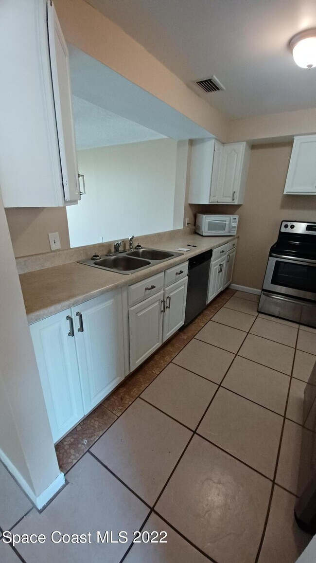 Building Photo - 174 San Juan Cir
