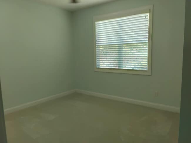 Building Photo - 4 Bedroom home in Beaufort