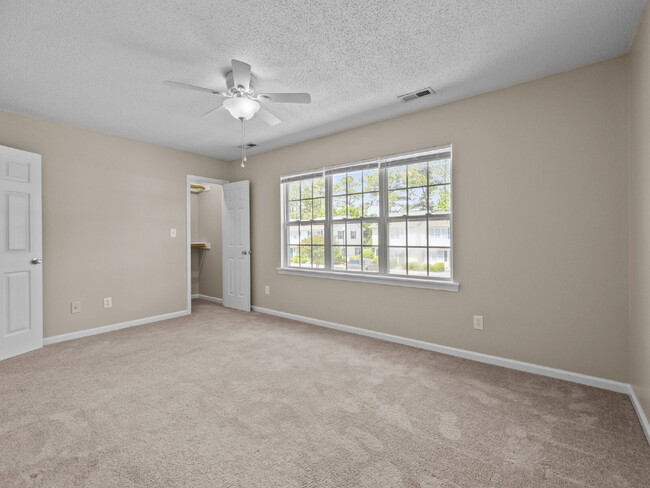 Building Photo - Available Now! 2 Bedroom, 2.5 BathTownhome...