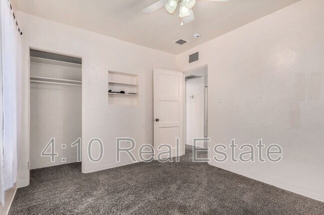 Building Photo - 208 W Glenrosa Ave
