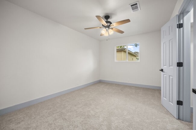 Building Photo - 4903 Mayflower St