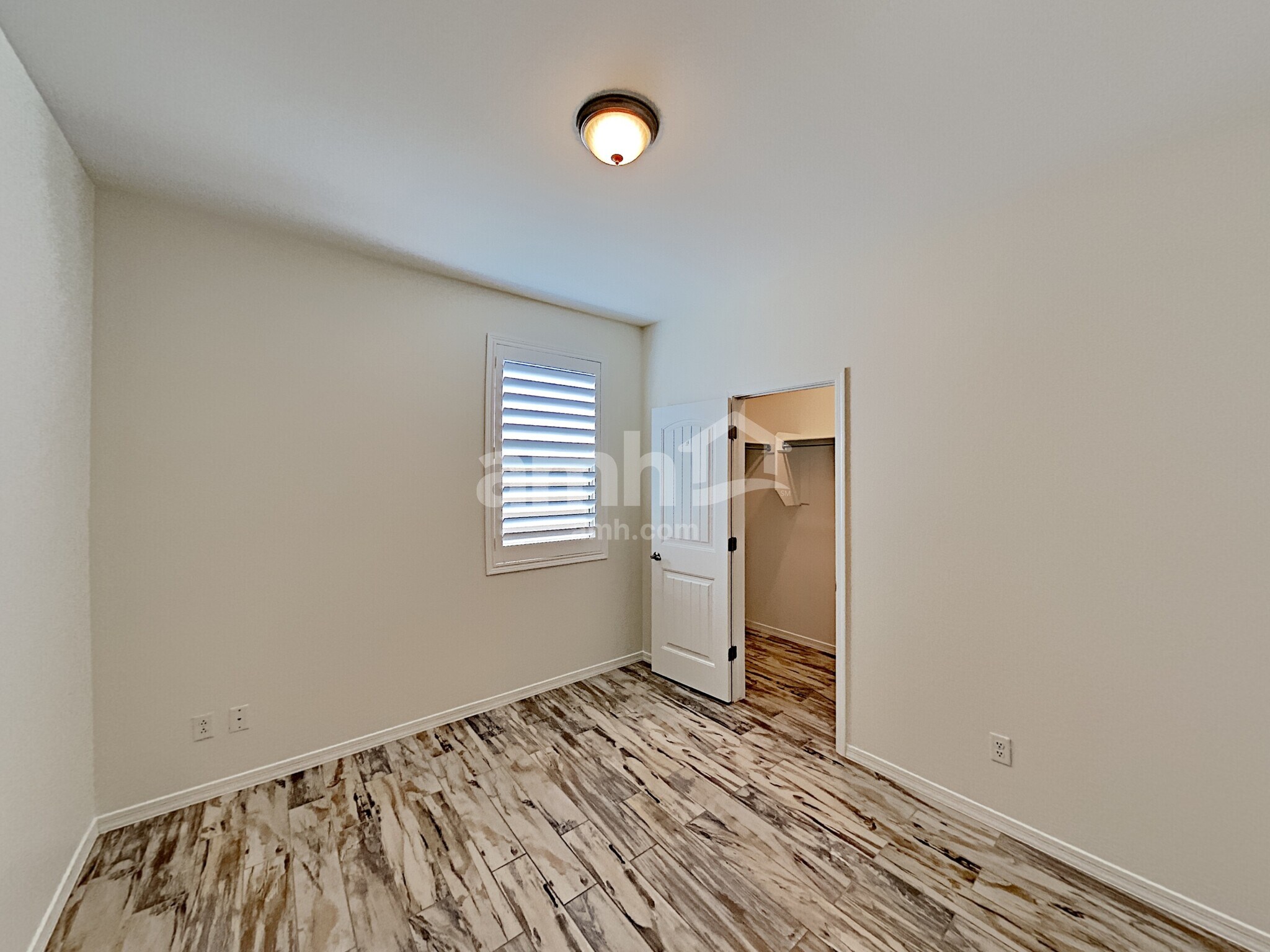 Building Photo - 16657 W Jenan Dr