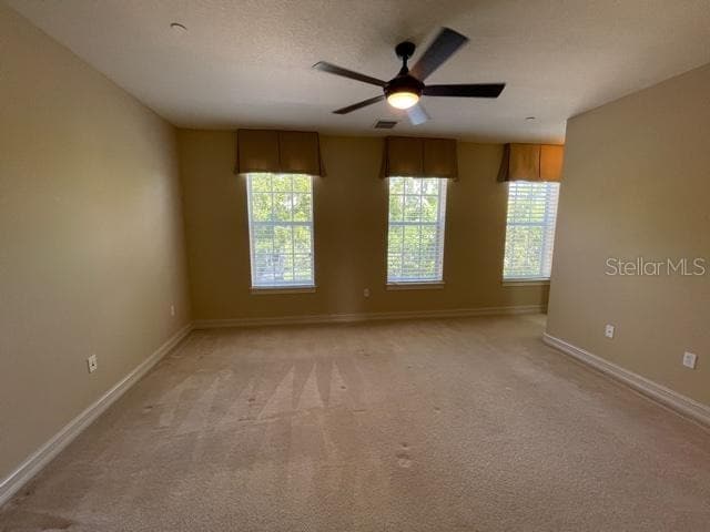 Building Photo - 930 Greenlawn St