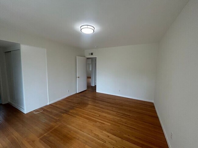 Building Photo - 279 Starlight Crest Dr