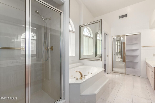 Building Photo - 15848 E Brodiea Dr