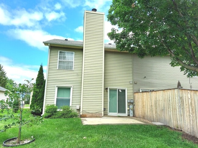 Building Photo - 1935 Appaloosa Dr