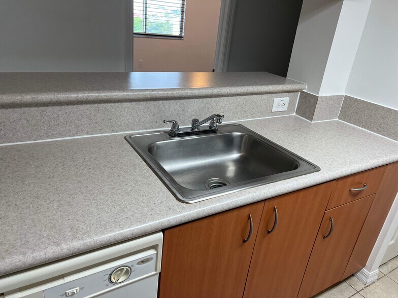 Building Photo - 816 NW 11th St