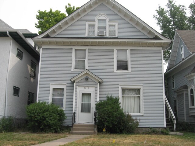 Building Photo - 3215 Hennepin Ave