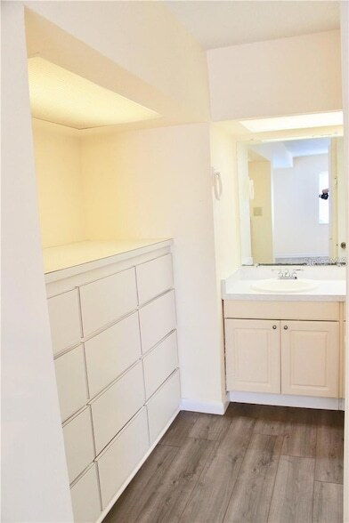 Building Photo - 248 Krider Rd