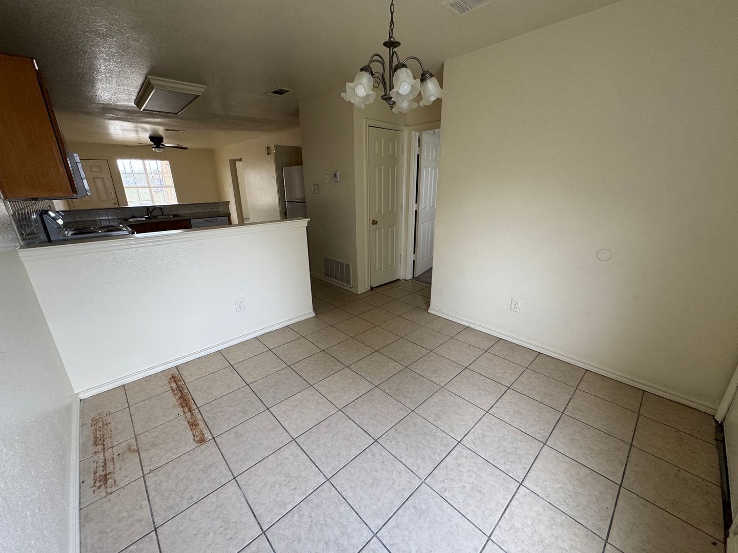 Building Photo - 1300 Dugger Cir