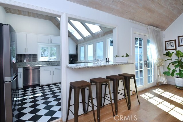 Building Photo - 15128 Valley Vista Blvd