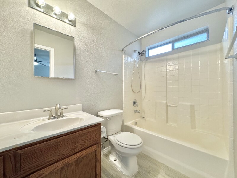 Building Photo - 14169 Tierra Delfin Dr