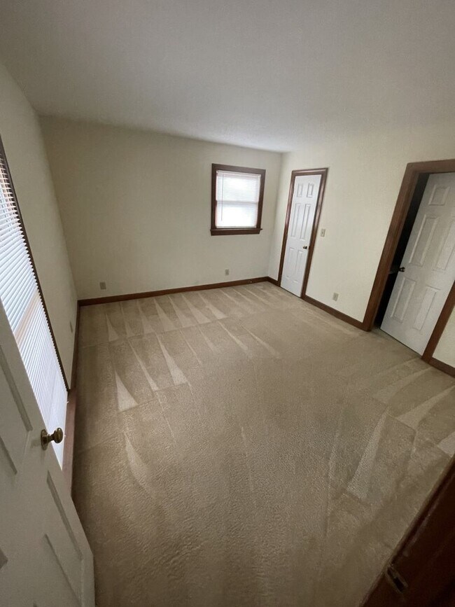 Building Photo - 3530 Ivy Commons Dr