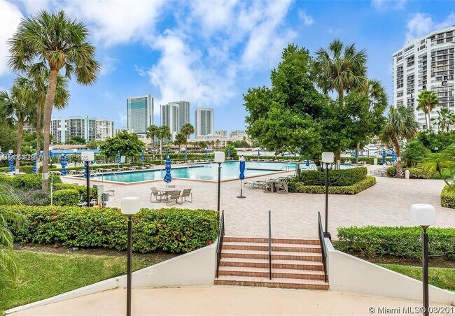 Building Photo - 600 Three Islands Boulevard