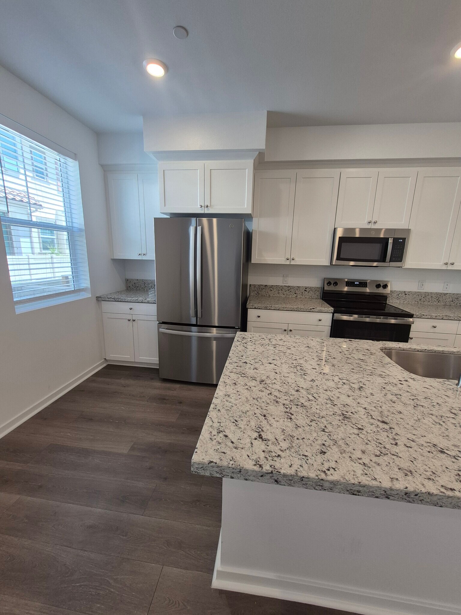 Building Photo - 34543 Ciruela Ave