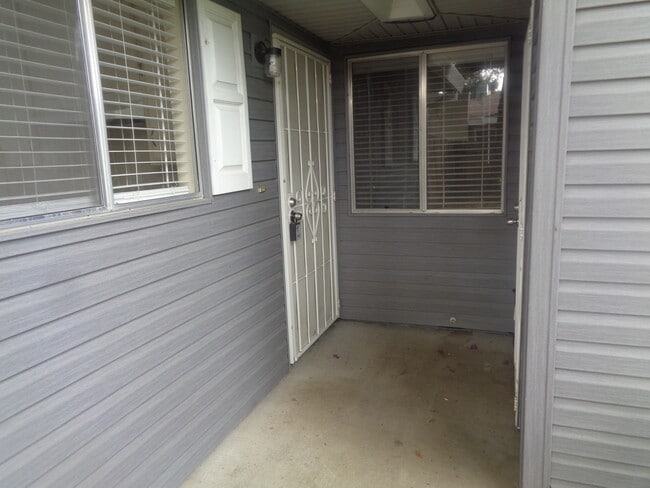 Building Photo - 1170 Forestwood Dr