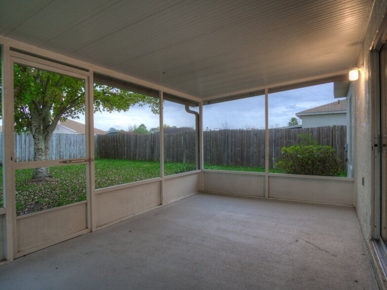 Building Photo - 1615 Dartmouth Dr