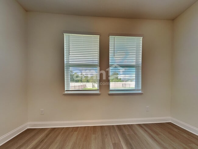 Building Photo - 940 Grafton Ridge Dr